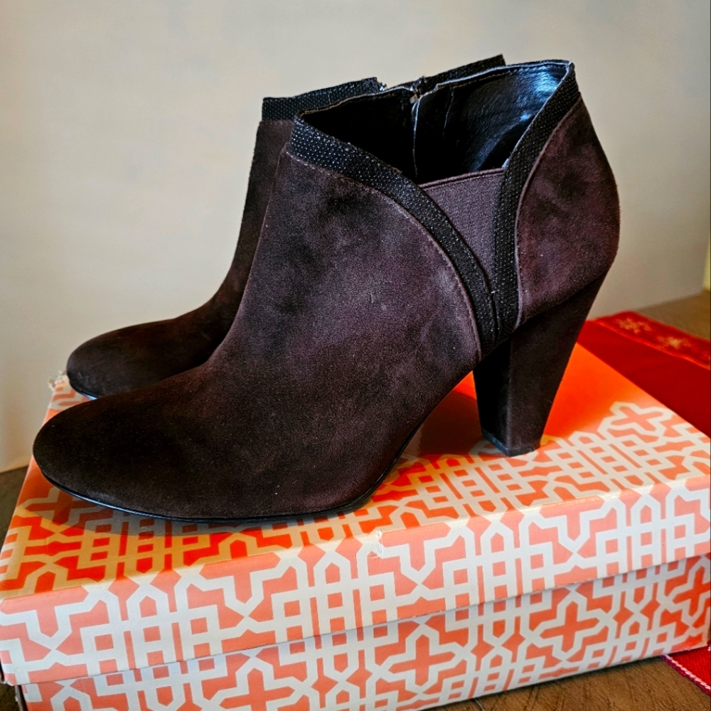 Gianni Bini Suede Booties Size 9.5